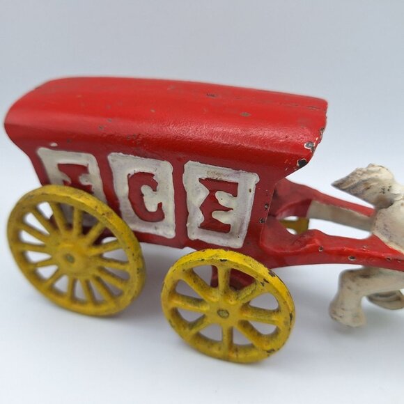 Cast Iron Ice Trailor Horse Vintage White Red Moving Wheels Metal Axle Wagon - Picture 2 of 9